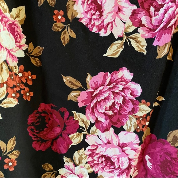 NWT TORRID Ava Black Floral Cami - Picture 8 of 11